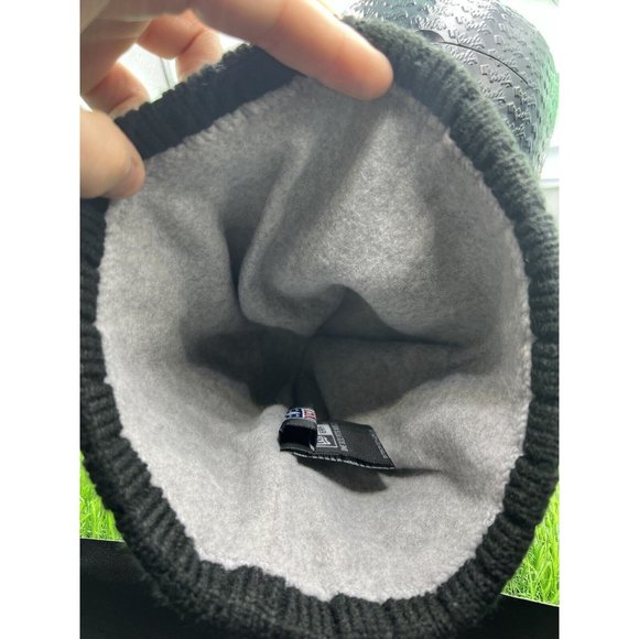 New Era Tennessee Titans NFL 2021 Salute to‎ Service Black Knit Beanie - Picture 5 of 7